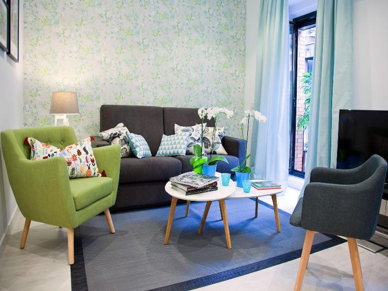 Feelathome Madrid Suites Apartments image