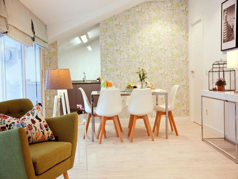 Feelathome Madrid Suites Apartments image