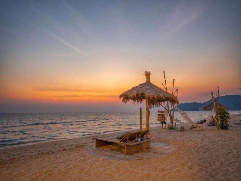 Maldives Beach Resort image