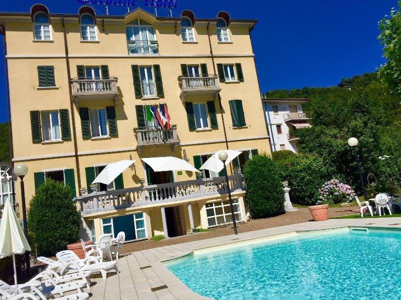 Hotel Caroline image