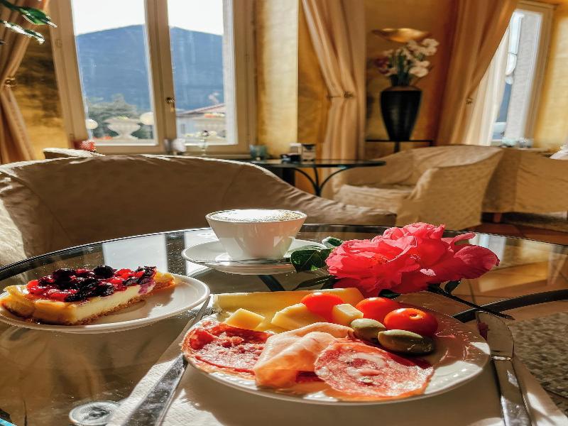 Hotel Caroline image