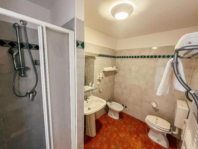Hotel Caroline image