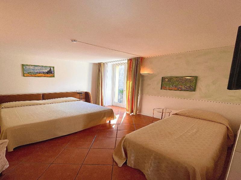 Hotel Caroline image