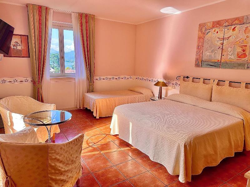 Hotel Caroline image