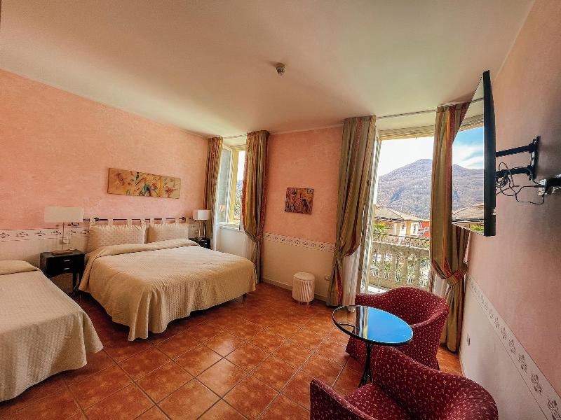 Hotel Caroline image