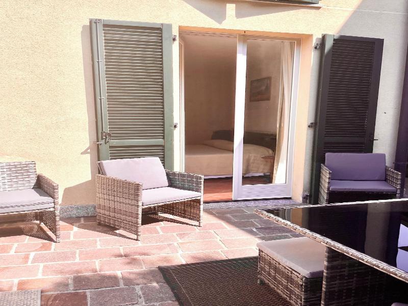 Hotel Caroline image