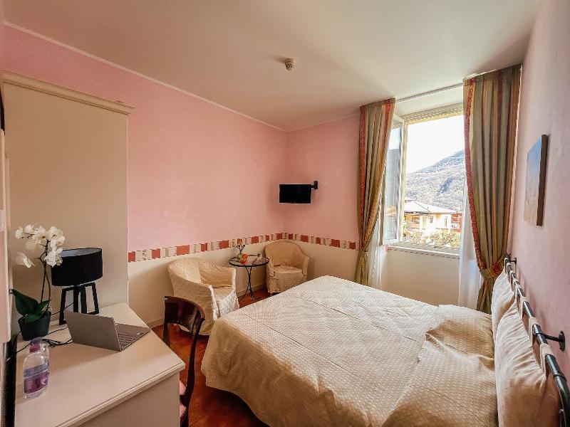 Hotel Caroline image