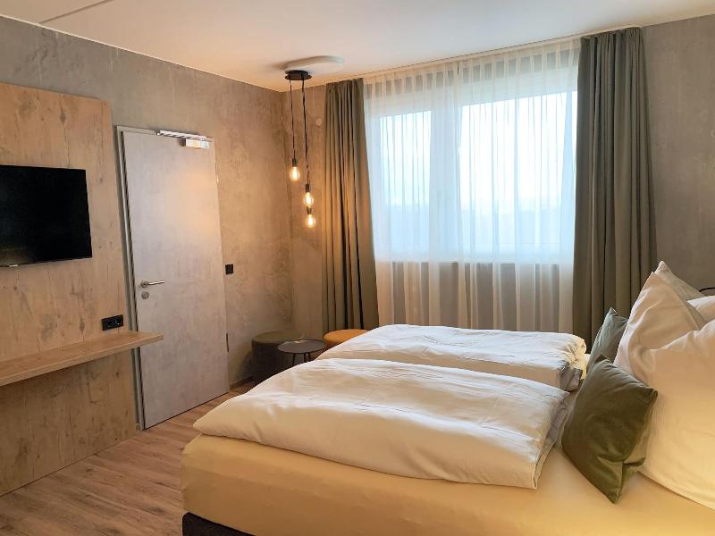 Hotel Am Sonnenlandpark image