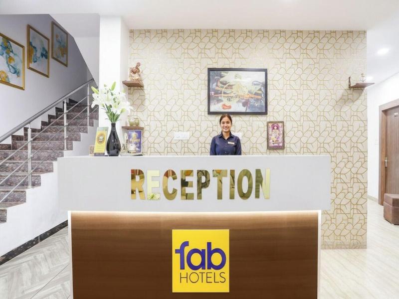 Fabhotel Duke Inn