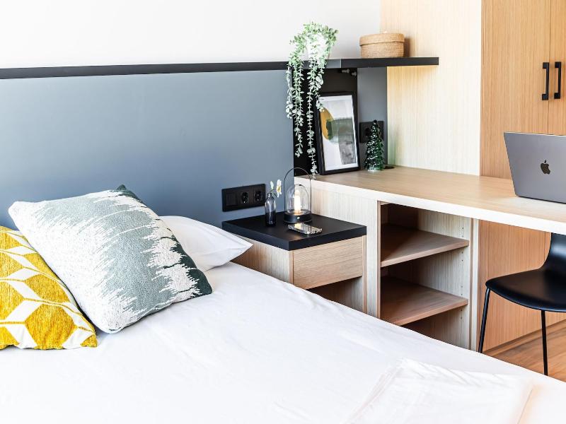Atenea Living image