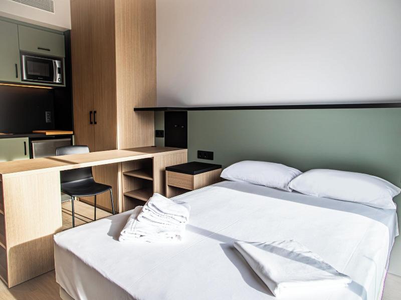 Atenea Living image