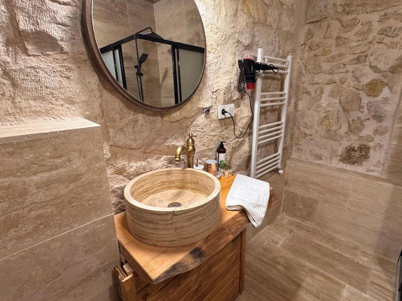 Ceran Stone House image
