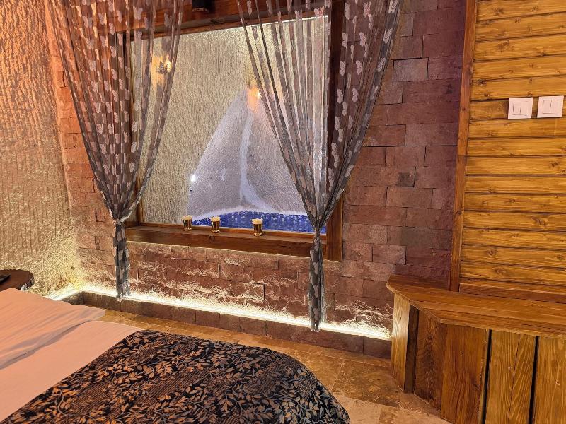 Ceran Stone House image