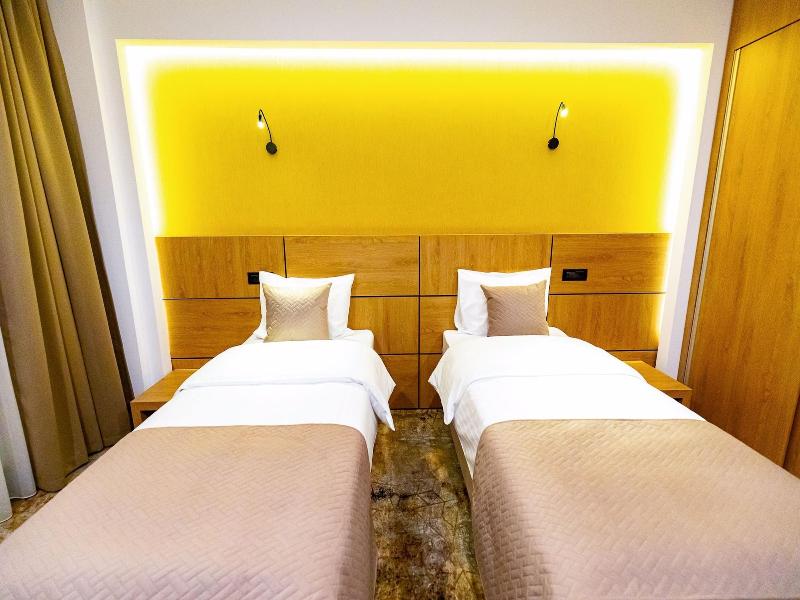 Grand View Hotel & Suites Copou image
