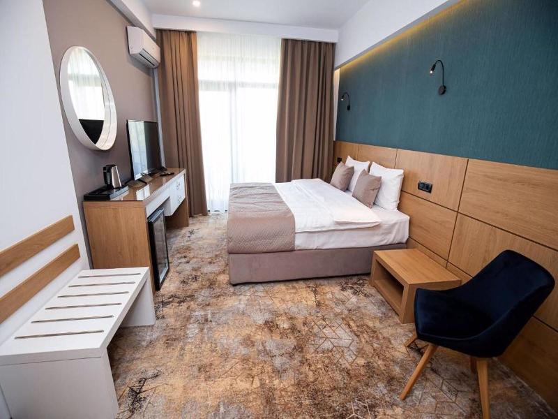 Grand View Hotel & Suites Copou image