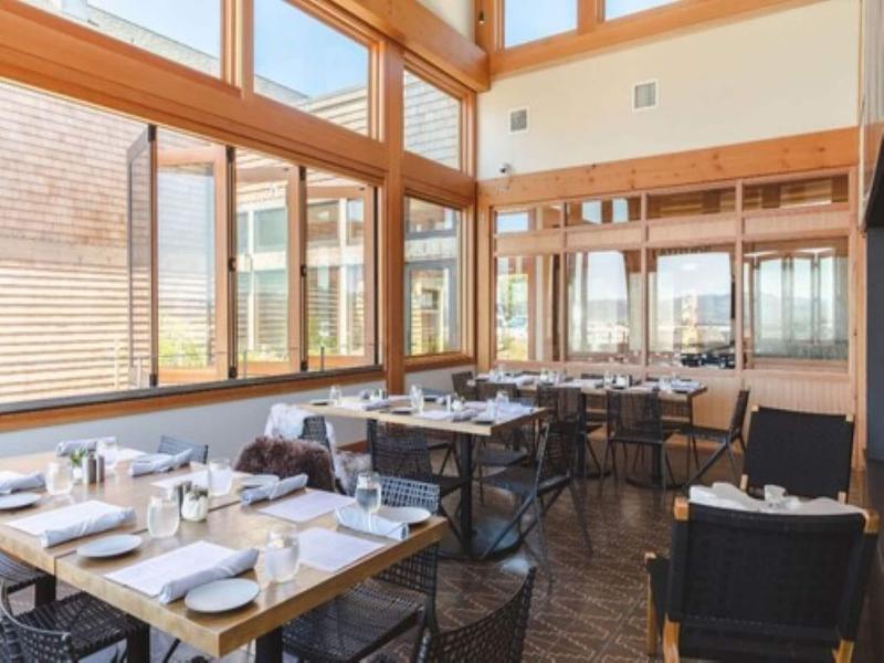 Headlands Coastal Lodge & Spa