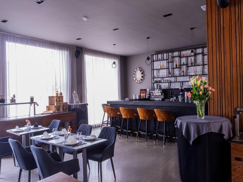Urban Hotel And Spa image