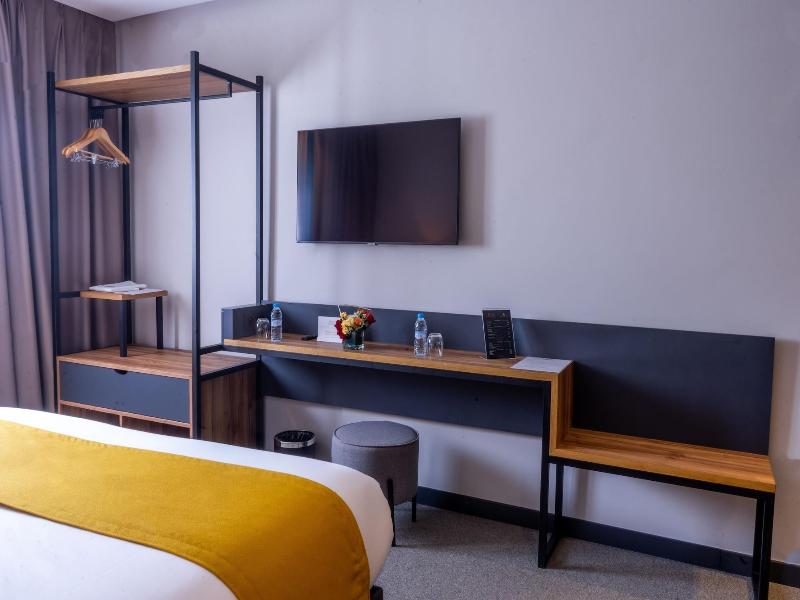 Urban Hotel And Spa image