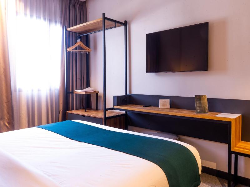 Urban Hotel And Spa image