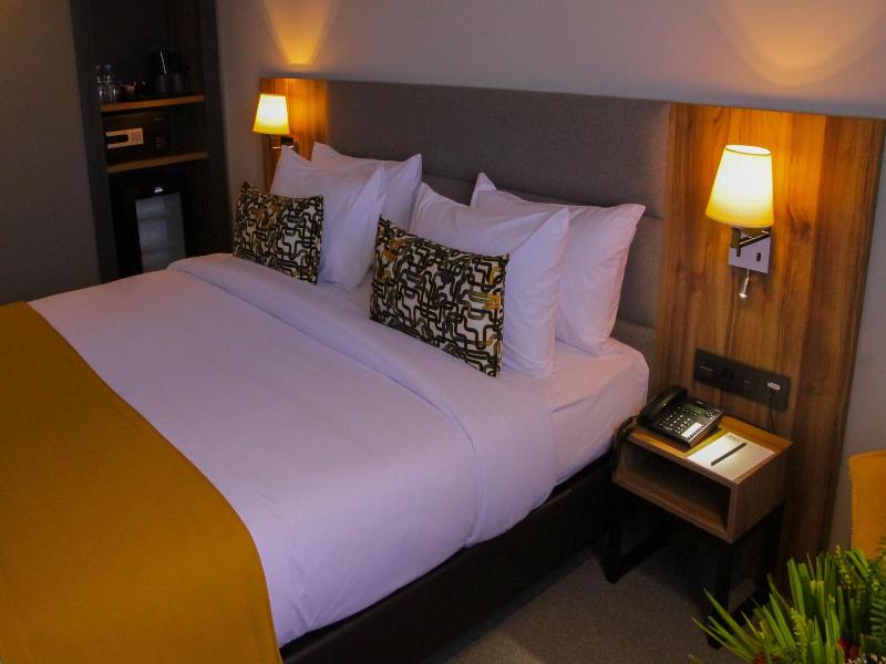 Urban Hotel And Spa image