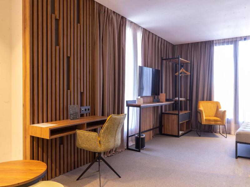 Urban Hotel And Spa image