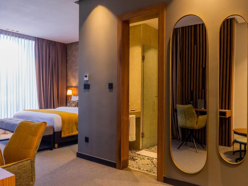 Urban Hotel And Spa image
