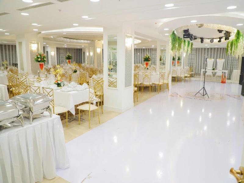 United Hotel International image