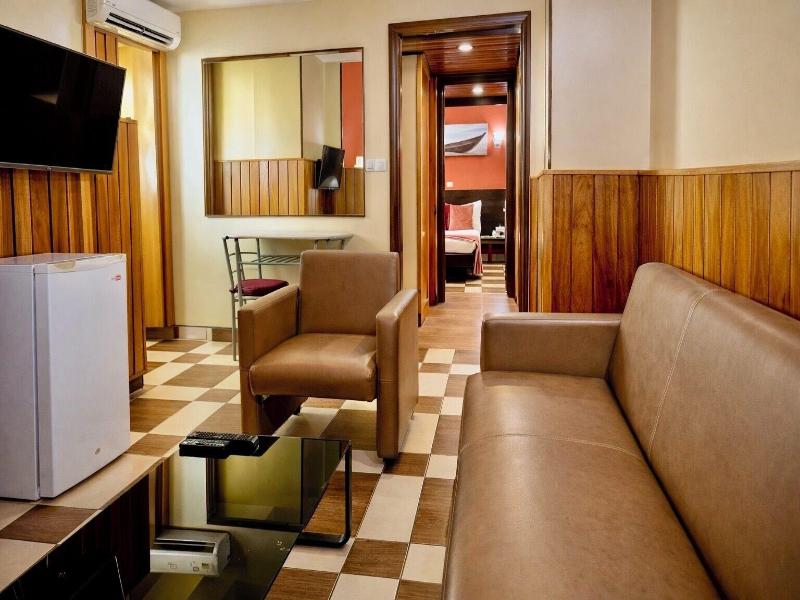 Yaahot Hotel image