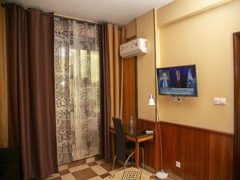 Yaahot Hotel image