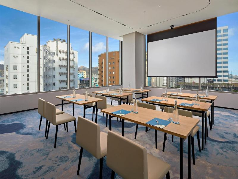 Hyatt Place Ha Long Bay, Bai Chay image