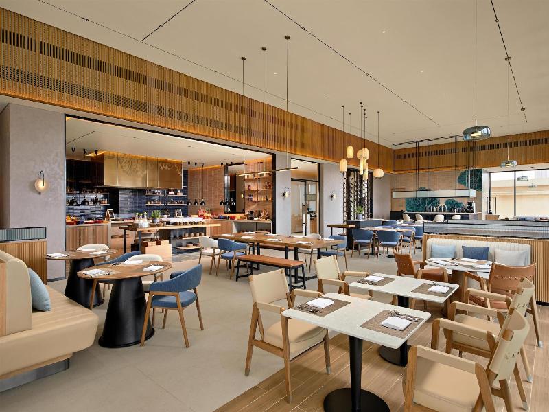Hyatt Place Ha Long Bay, Bai Chay image