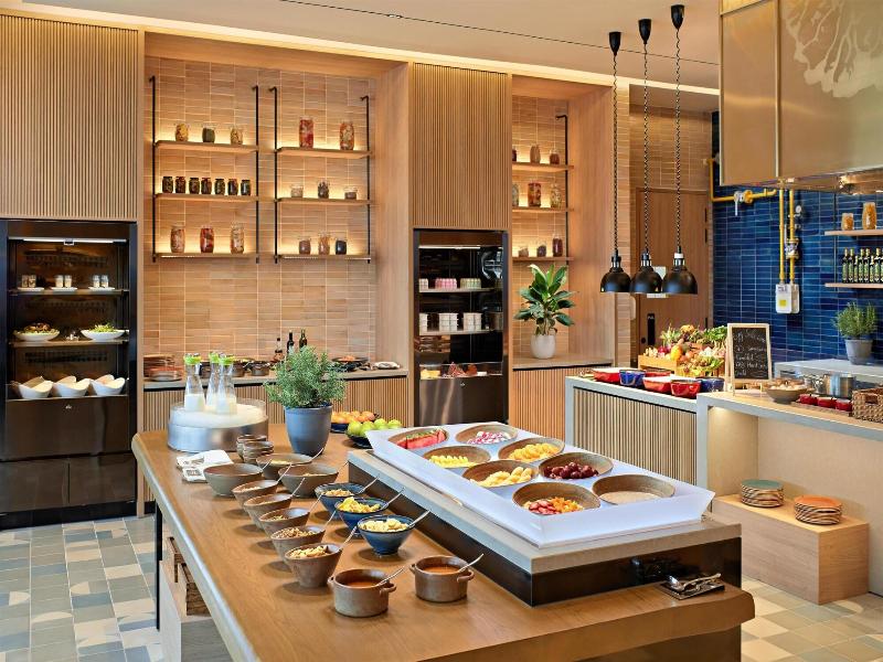 Hyatt Place Ha Long Bay, Bai Chay image
