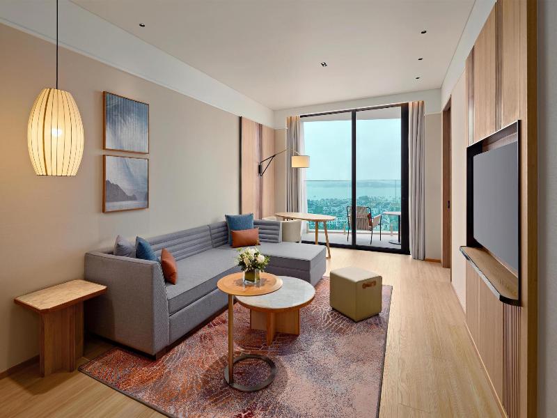 Hyatt Place Ha Long Bay, Bai Chay image