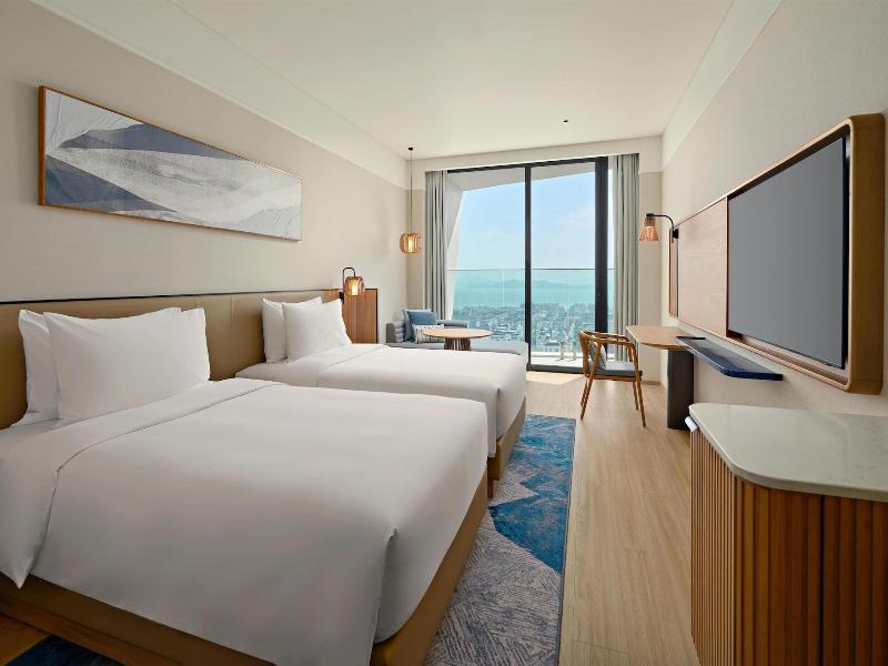 Hyatt Place Ha Long Bay, Bai Chay image