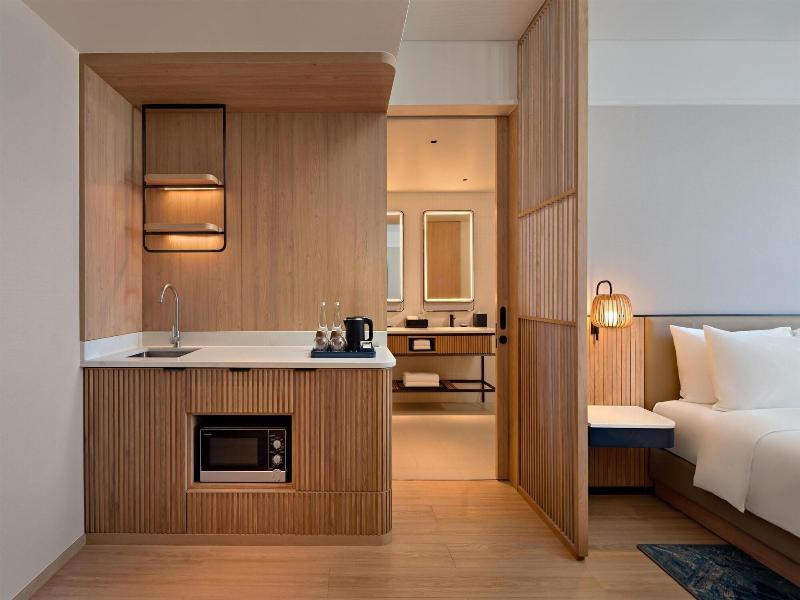 Hyatt Place Ha Long Bay, Bai Chay image