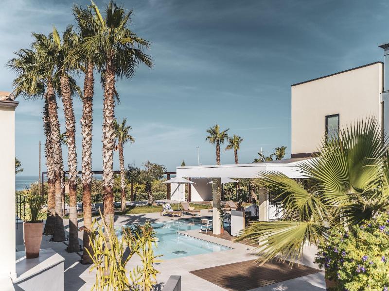 Insulae Resort image