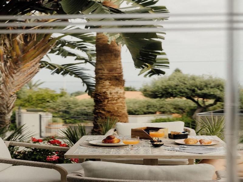 Insulae Resort image