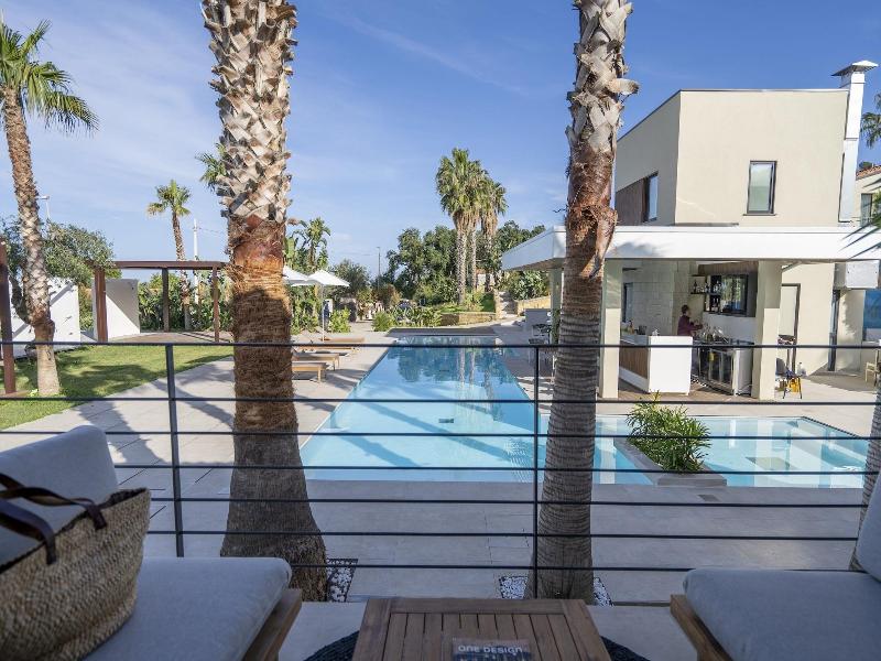 Insulae Resort image
