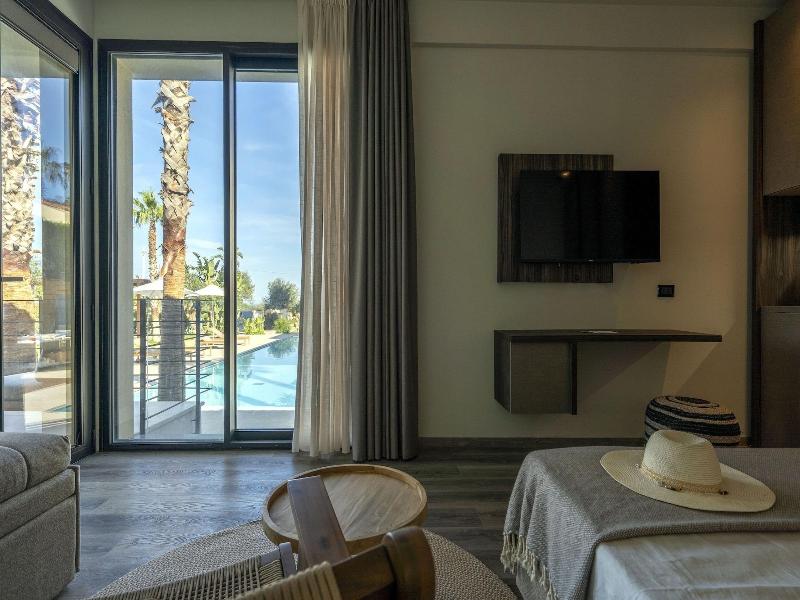 Insulae Resort image