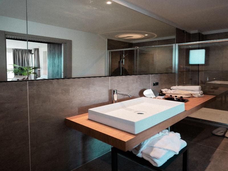 Insulae Resort image