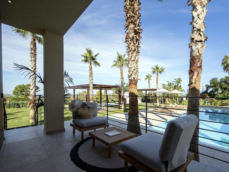 Insulae Resort image