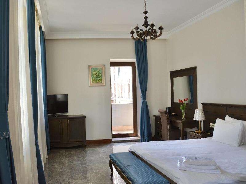 Hotel O. Galogre image