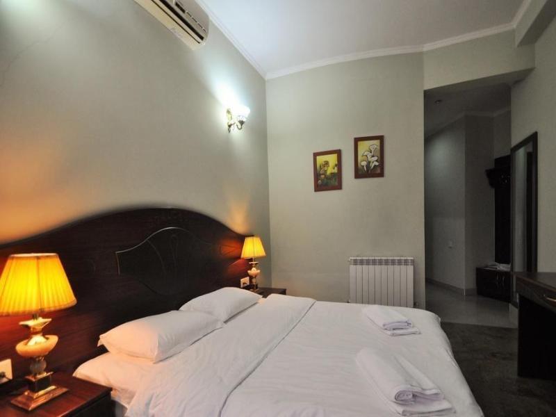 Hotel O. Galogre image