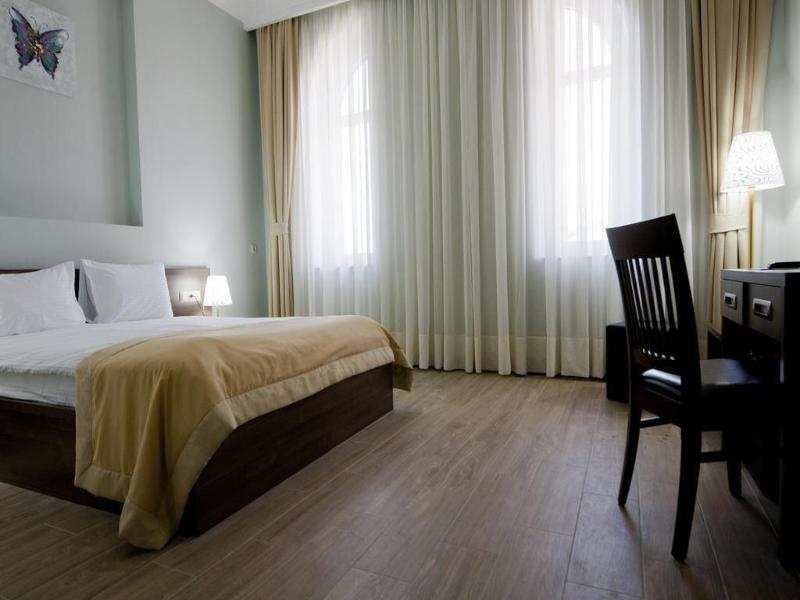 Hotel O. Galogre image