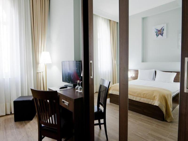 Hotel O. Galogre image