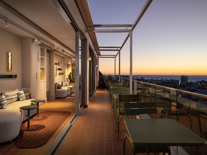 Home Suite Hotels Sea Point image