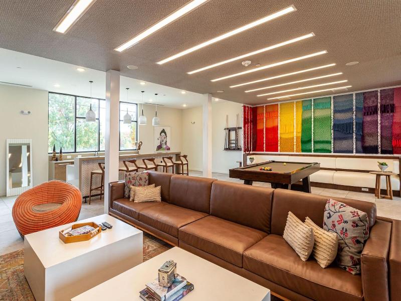 Kasa Freemorewest Charlotte image
