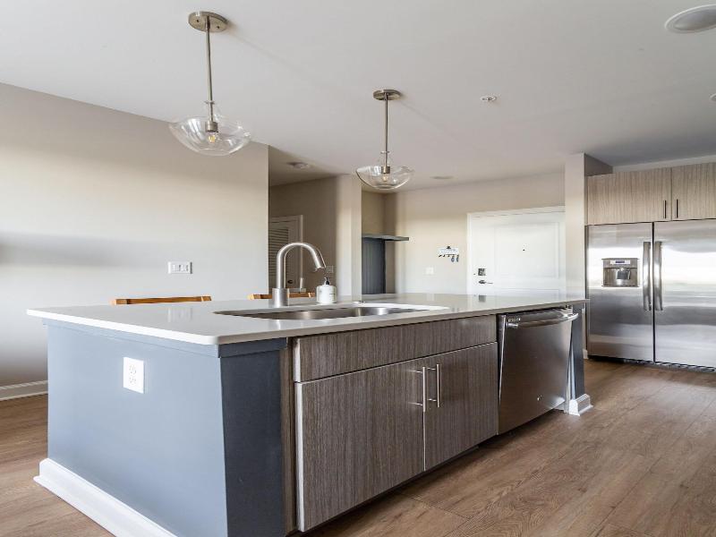 Kasa Freemorewest Charlotte image