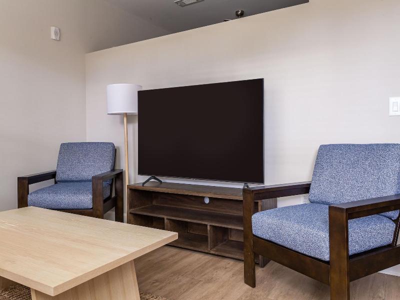 Kasa Freemorewest Charlotte image