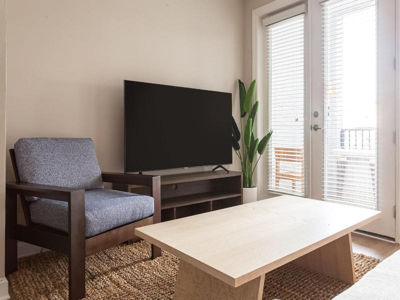 Kasa Freemorewest Charlotte image
